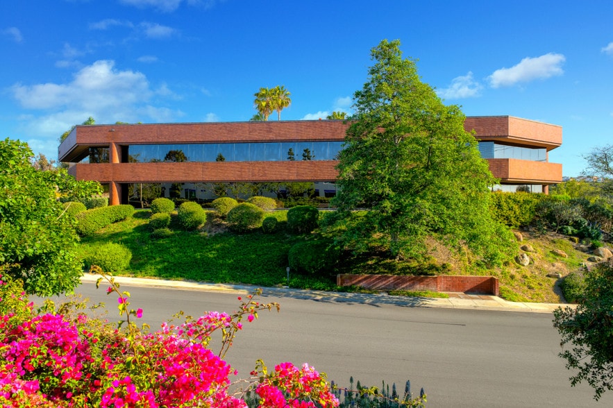 1901 Camino Vida Roble, Carlsbad, CA for lease - Building Photo - Image 1 of 3