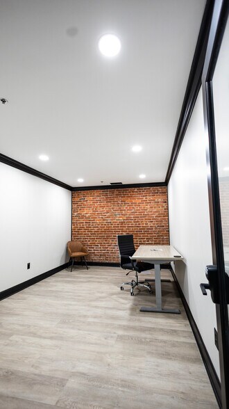 911 College St, Bowling Green, KY à louer - Photo intérieure - Image 3 de 15