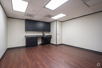 333 N Sam Houston Pky E, Houston, TX à louer Photo intérieure- Image 2 de 7