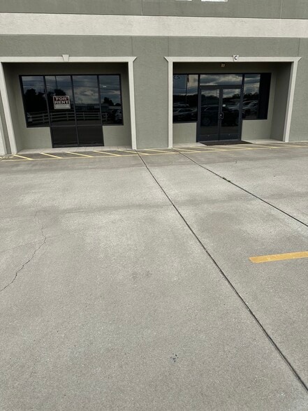 1900 N 12th St, Murray, KY for lease - Building Photo - Image 1 of 1