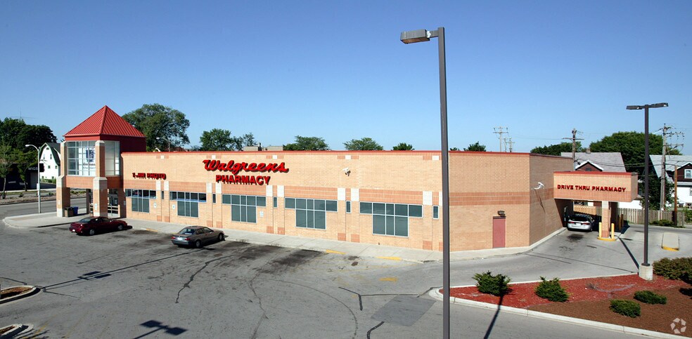 2222 W Capitol Dr, Milwaukee, WI à vendre - Photo du bâtiment - Image 3 de 12