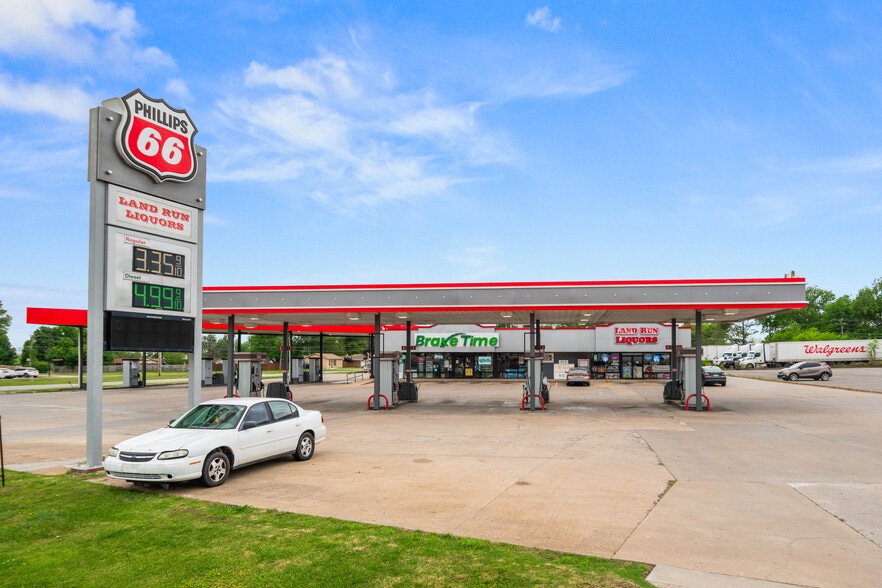 303 Blake Dr, Wagoner, OK for sale - Building Photo - Image 3 of 6