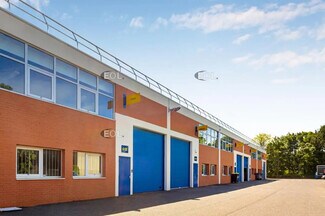 Plus de détails pour Local d'activités à louer