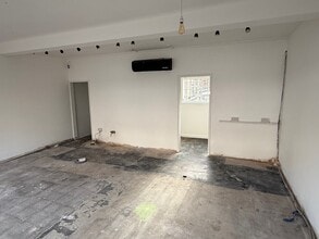 Maxwell Rd, Beaconsfield for lease Interior Photo- Image 2 of 4