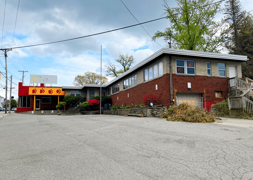 8325 Ohio River Blvd, Emsworth, PA à louer - Photo du bâtiment - Image 1 de 7