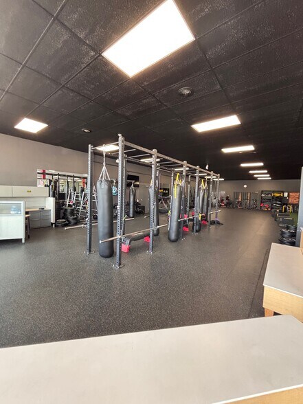 950 Albion Rd, Toronto, ON à vendre - Photo intérieure - Image 2 de 6