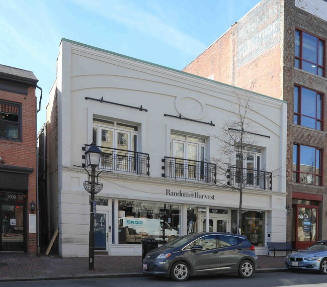 Plus de détails pour 810 King St, Alexandria, VA - Bureau à louer