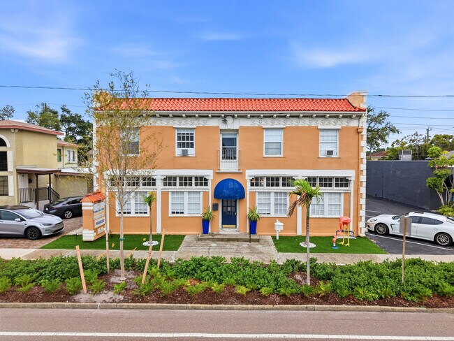 Plus de détails pour 7024 Central Ave, Saint Petersburg, FL - Bureau à vendre