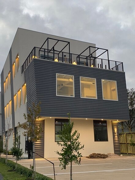 1511 W 12th St, Houston, TX for sale - Building Photo - Image 2 of 58