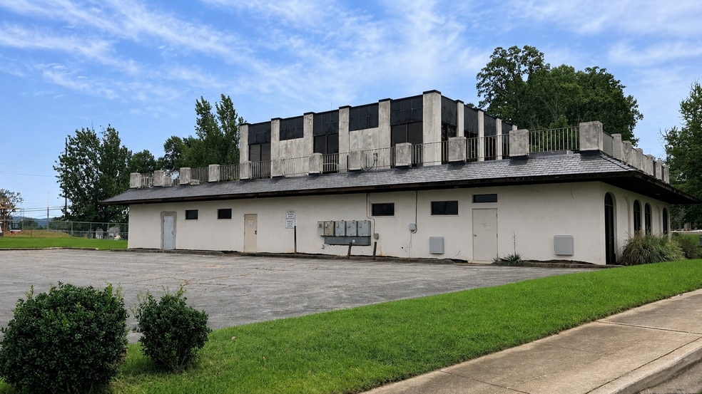 2600 Langhorne Rd, Lynchburg, VA for sale - Building Photo - Image 2 of 4