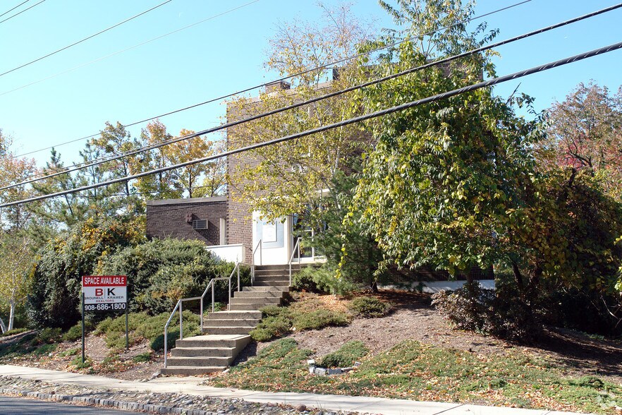 55 Bleeker St, Millburn, NJ à louer - Photo du bâtiment - Image 2 de 2