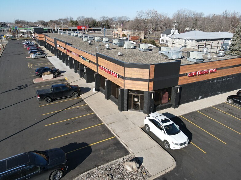 1533-1559 W Larpenteur Ave, Falcon Heights, MN à louer - Photo du bâtiment - Image 2 de 4
