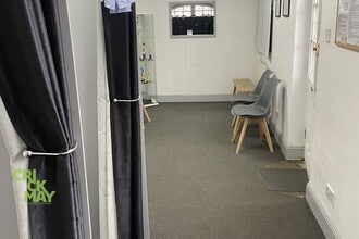 1 Curtis Rd, Dorking for lease Interior Photo- Image 1 of 1