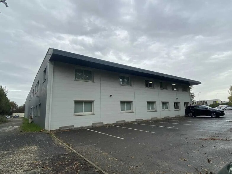 30-32 Avenue De La Grange Noire, Mérignac for lease - Building Photo - Image 1 of 10