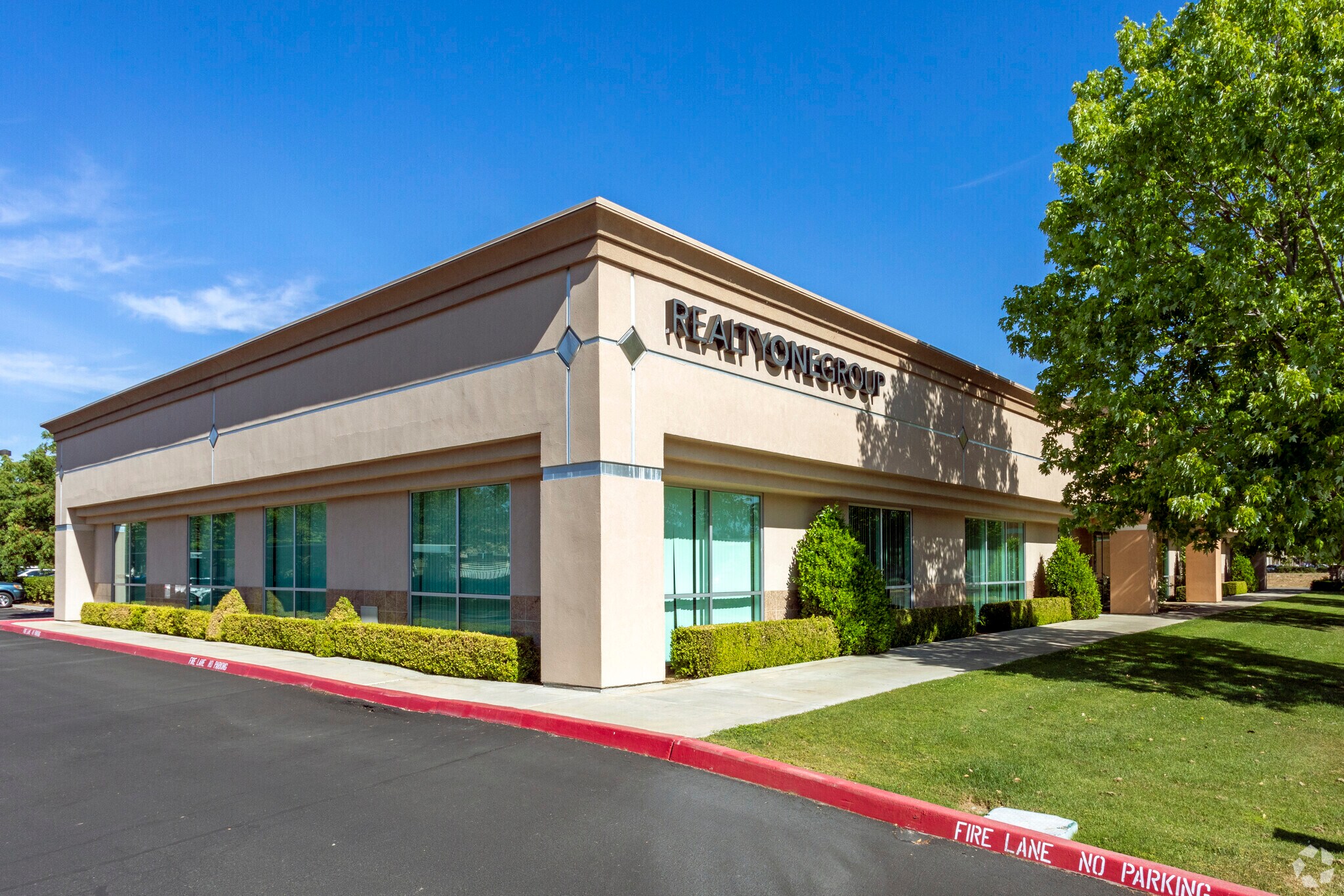 7675 N Ingram Ave, Fresno, CA for lease Building Photo- Image 1 of 5