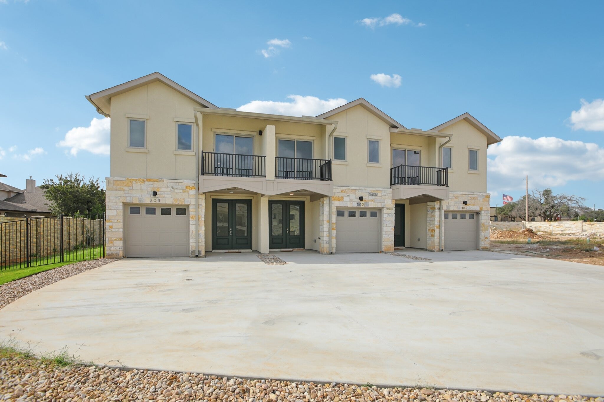 100 Tesla Cir, Round Rock, TX à vendre Photo principale- Image 1 de 17