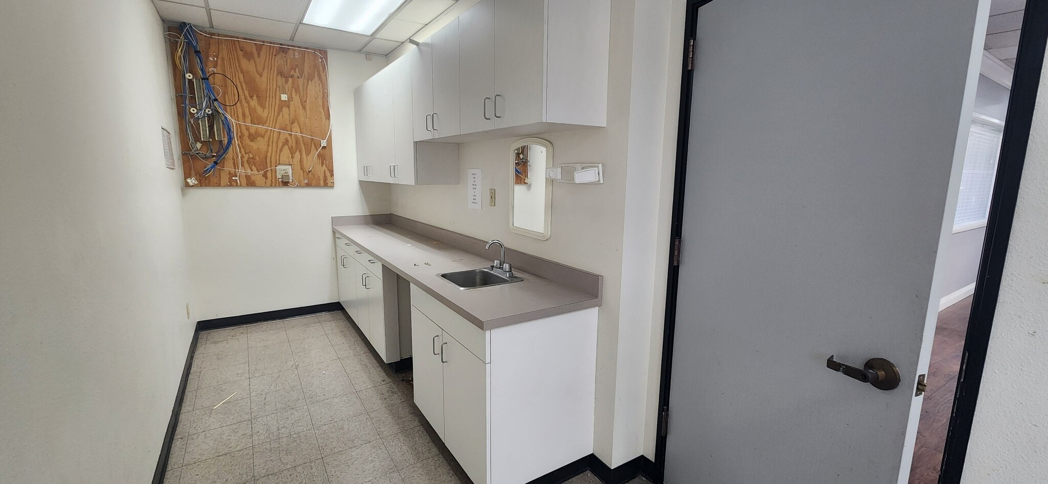 1625 E Shaw Ave, Fresno, CA for lease Interior Photo- Image 1 of 13