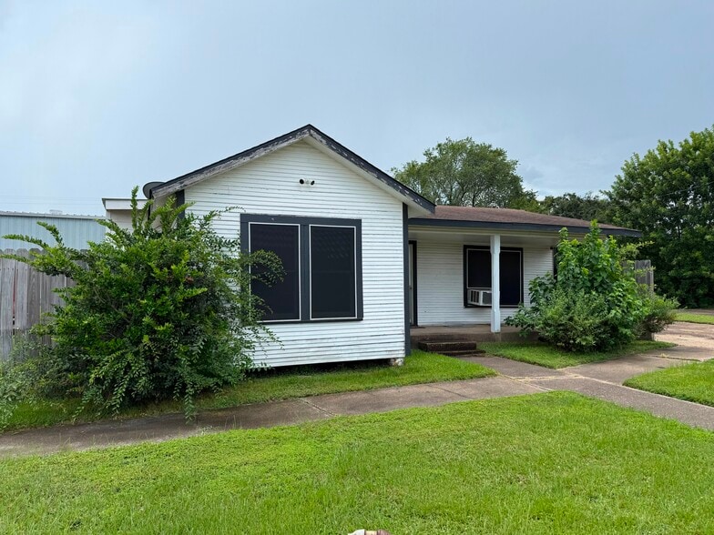 114 W 2nd St, Deer Park, TX for lease - Building Photo - Image 3 of 3