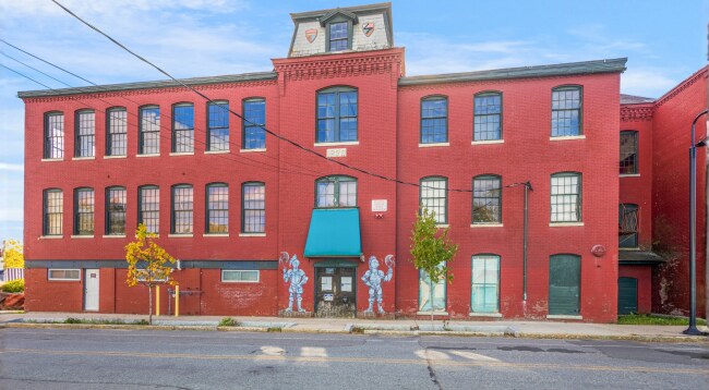 1146 Main St, Fitchburg, MA à vendre - Photo du bâtiment - Image 2 de 9