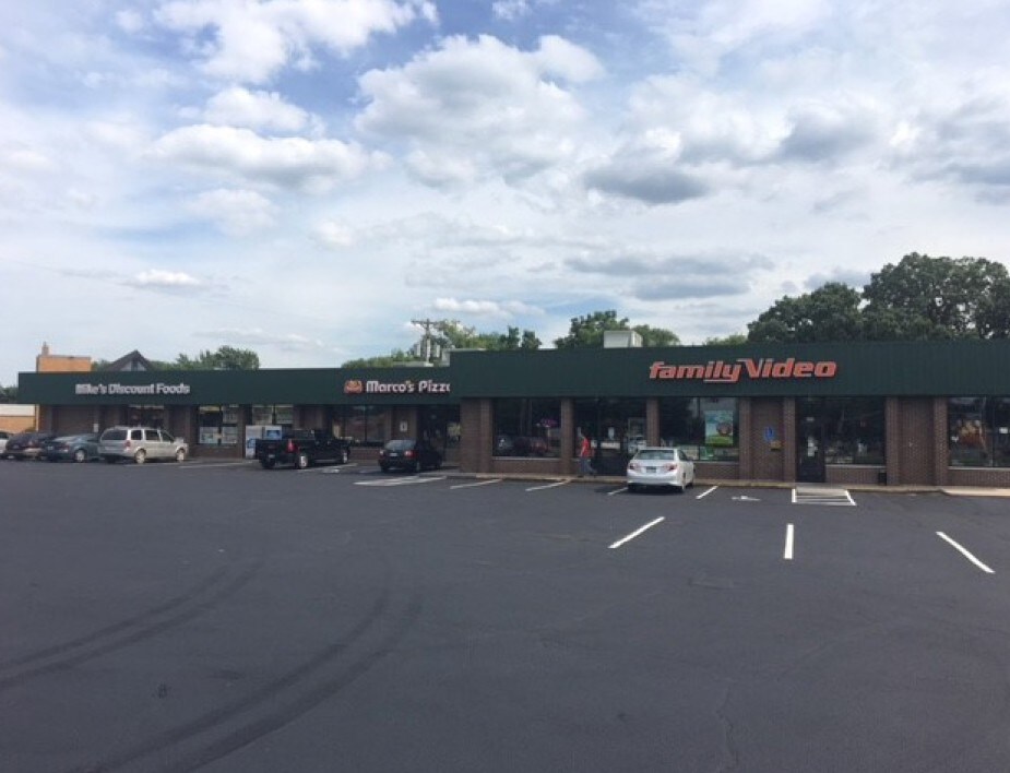 504-516 E River Rd, Anoka, MN for lease Primary Photo- Image 1 of 10