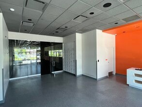 7395-7555 Boynton Beach Blvd, Boynton Beach, FL for lease Interior Photo- Image 2 of 8