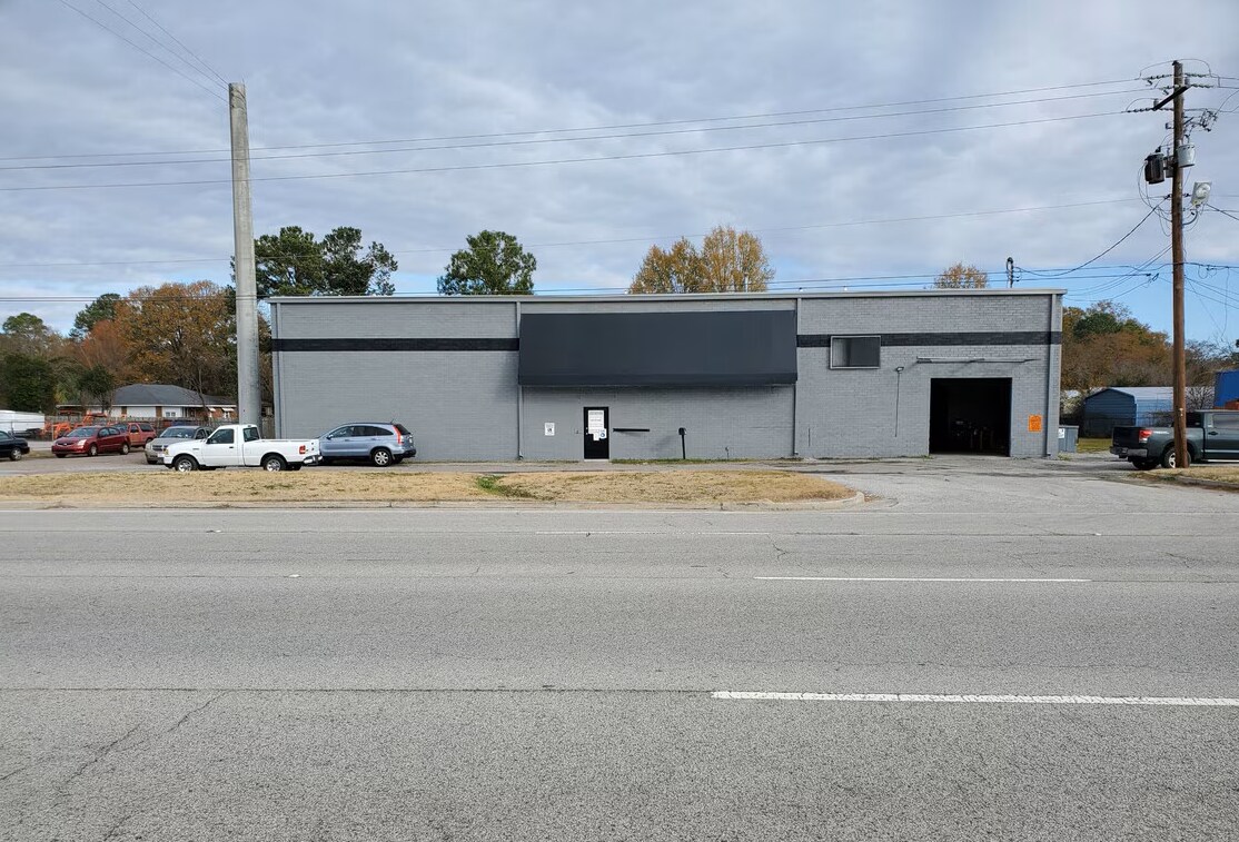 1543 Gordon Hwy, Augusta, GA à louer Photo du bâtiment- Image 1 de 7