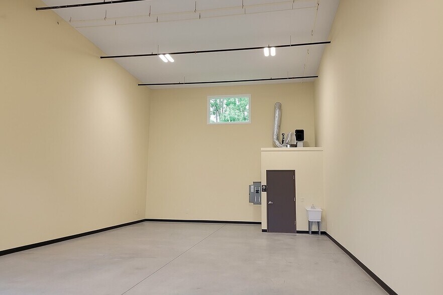 3770 Francis Cir, Alpharetta, GA à louer - Photo du bâtiment - Image 3 de 6