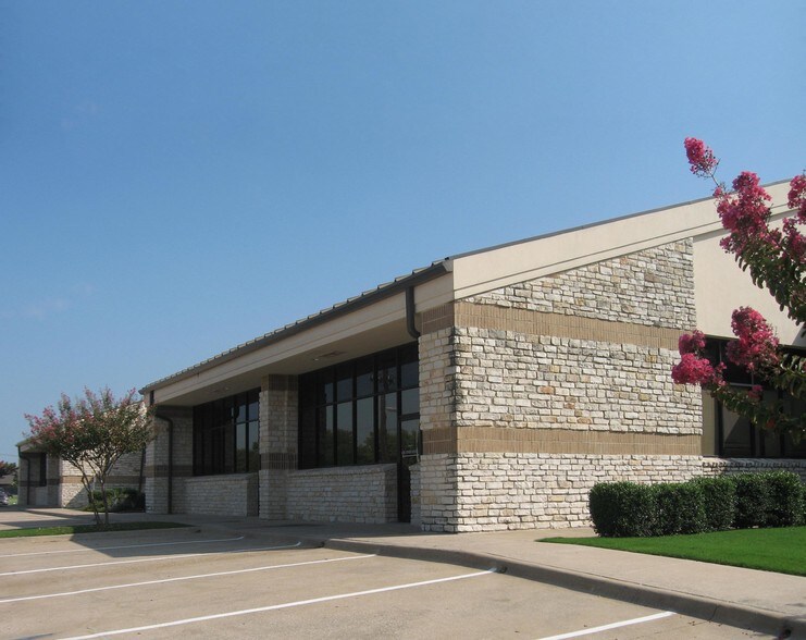 5700 Rowlett Rd, Rowlett, TX à vendre - Photo du bâtiment - Image 2 de 4