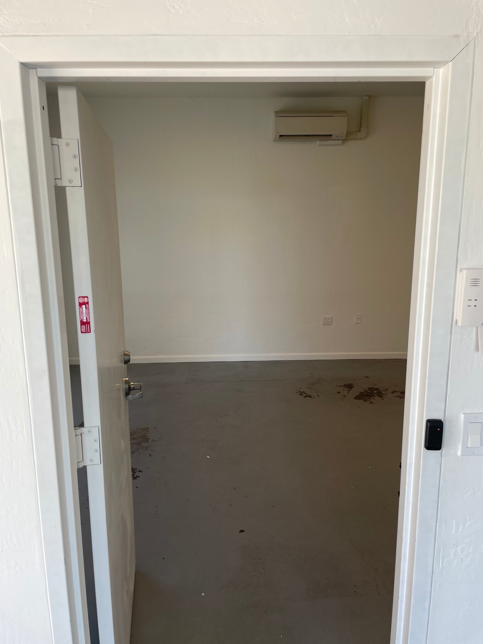 1632-1636 Del Monte Blvd, Seaside, CA à louer Photo intérieure- Image 1 de 23