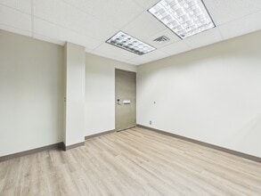 12615 E Mission Ave, Spokane Valley, WA à louer Photo intérieure- Image 1 de 11