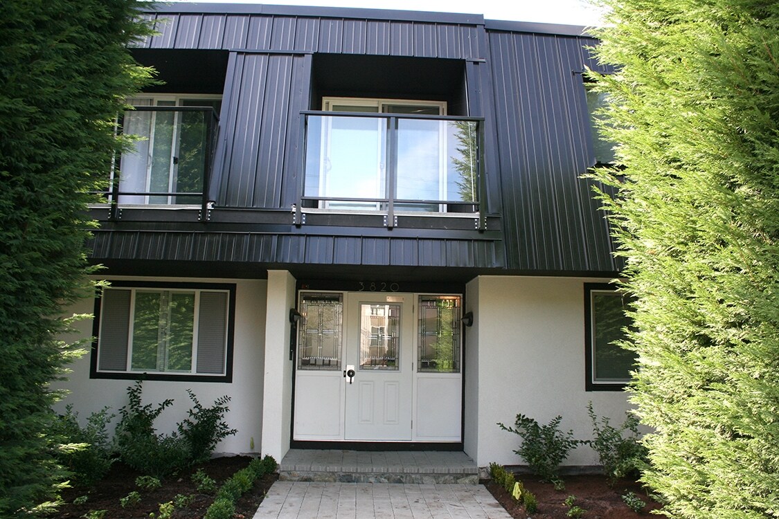 3820 Shelbourne St, Saanich, BC for sale Primary Photo- Image 1 of 1