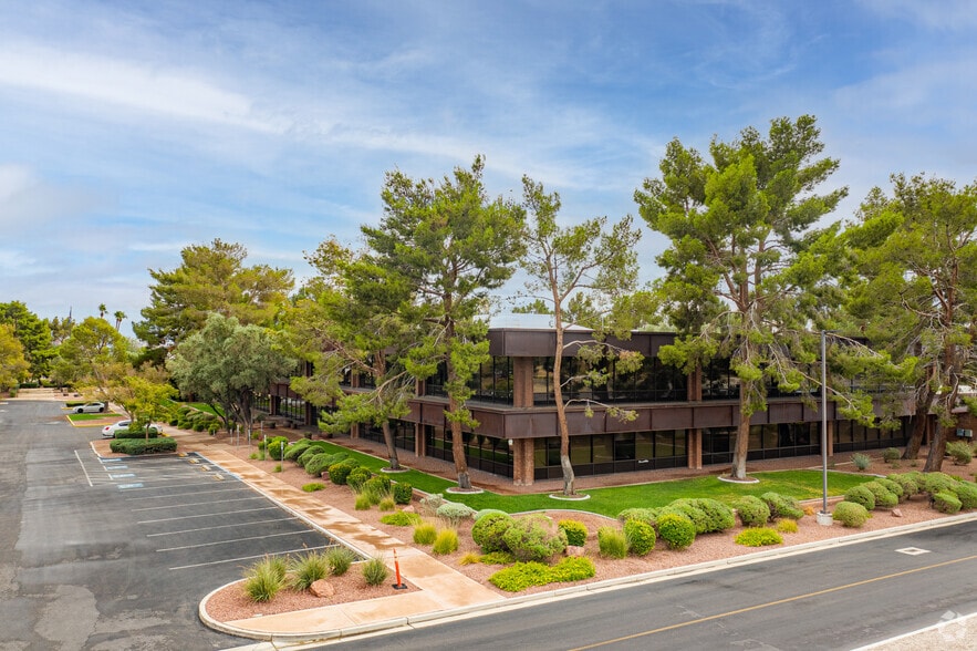 5451 Spring Mountain rd, Las Vegas, NV for sale - Primary Photo - Image 1 of 3
