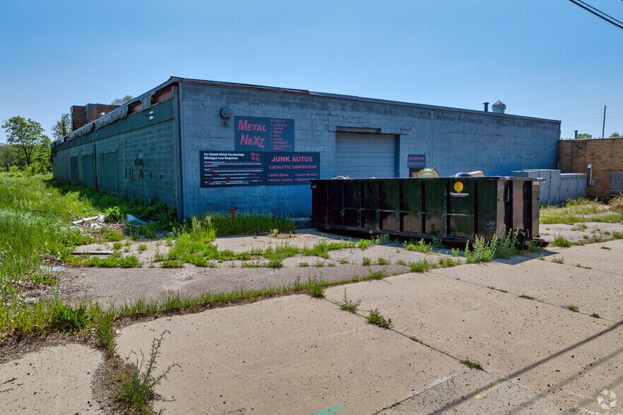 904 N Clark St, Albion, MI à vendre - Photo du bâtiment - Image 2 de 4