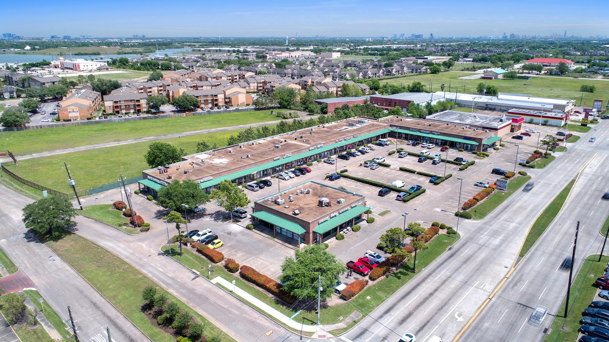 14360 Bellaire Blvd, Houston, TX à louer Photo du bâtiment- Image 1 de 9