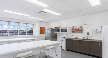 22F Powers Rd, Seven Hills à louer Photo intérieure- Image 1 de 3