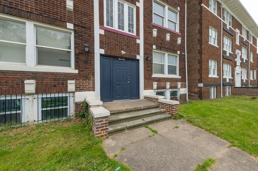 14120 Superior Rd, Cleveland, OH à vendre - Photo du bâtiment - Image 3 de 49