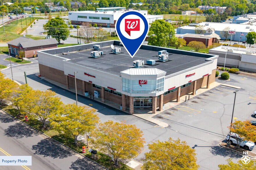 542 River Hwy, Mooresville, NC for sale - Building Photo - Image 1 of 3