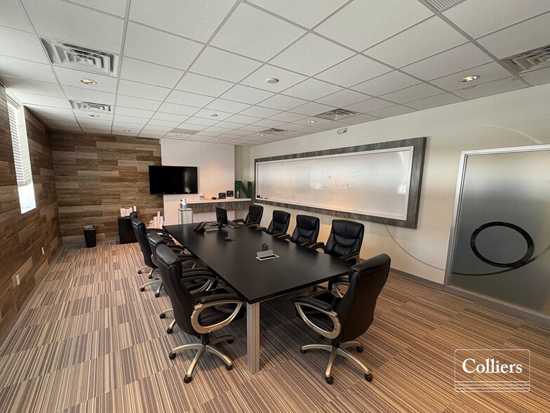 1241 Ambassador Blvd, Saint Louis, MO for sale - Interior Photo - Image 3 of 8