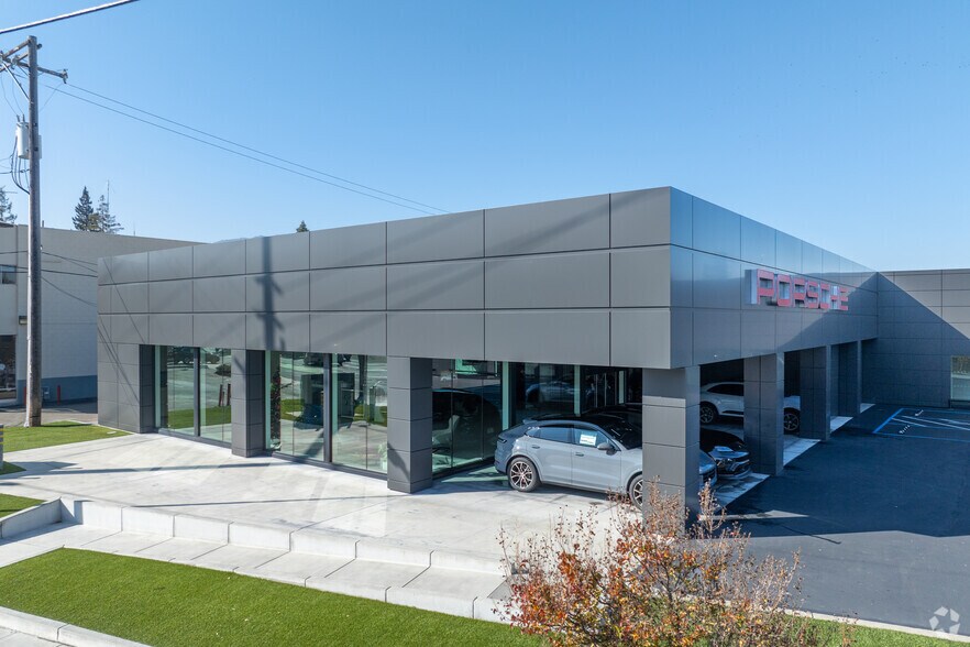 16151 Los Gatos Blvd, Los Gatos, CA à vendre - Photo principale - Image 1 de 4