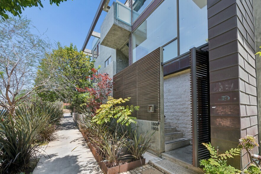 1800-1808 Thayer Ave, Los Angeles, CA à louer - Photo du bâtiment - Image 3 de 17