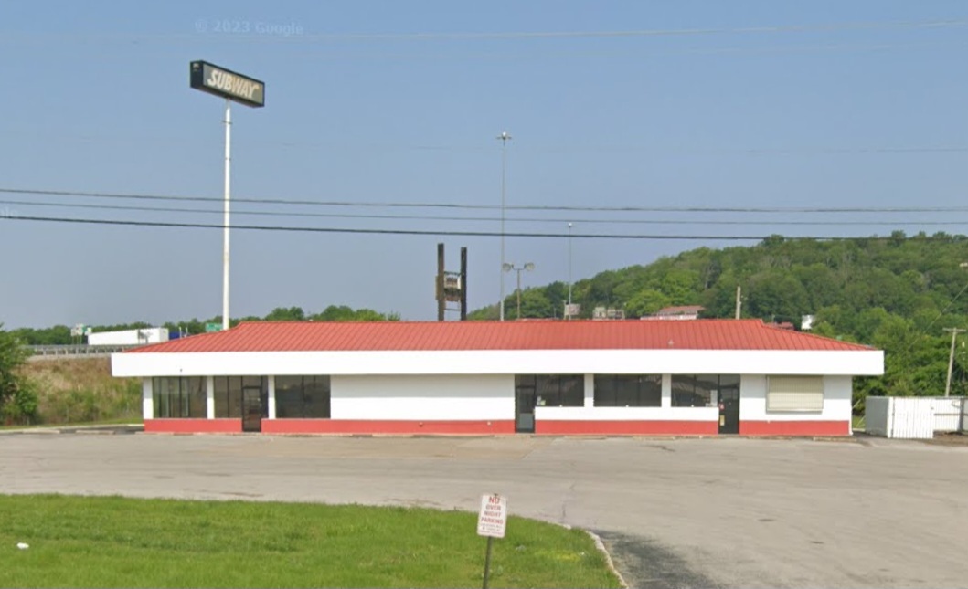 902 Mammoth Cave St, Cave City, KY for lease Building Photo- Image 1 of 3