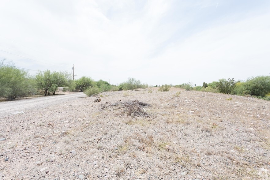1920 N Consolidated Canal, Mesa, AZ for sale - Primary Photo - Image 1 of 3