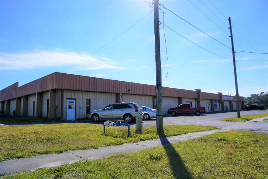 5028 Airport Rd, Zephyrhills, FL à vendre - Photo du bâtiment - Image 1 de 1