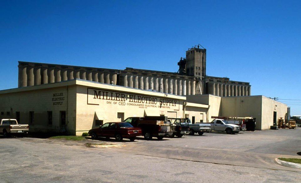 2001 Saint Louis Ave, Fort Worth, TX à vendre - Photo du bâtiment - Image 3 de 29
