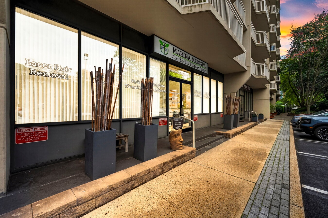 1033-1077 River Rd, Edgewater, NJ 07020 - Unité Retail - - Photo intérieure - Image 1 of 53