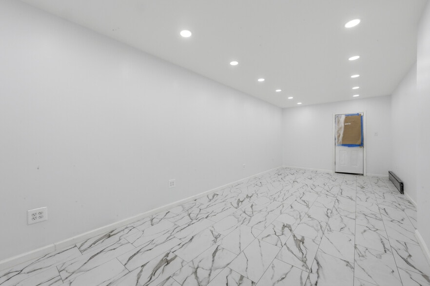 5302 Chestnut St, Philadelphia, PA à louer - Photo du bâtiment - Image 3 de 11