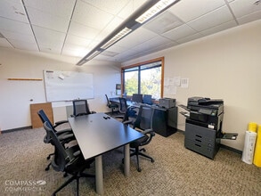 2754 NW Crossing Dr, Bend, OR for lease Interior Photo- Image 2 of 4