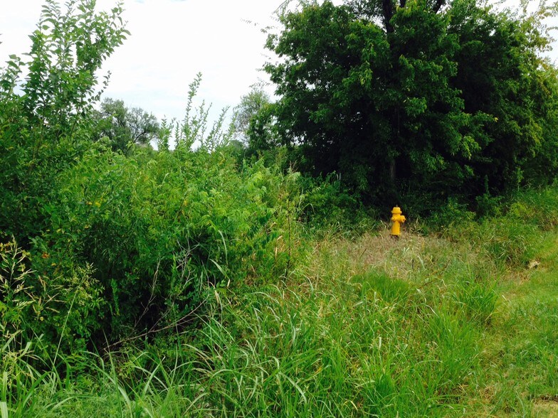 2317 N 129th East Ave, Tulsa, OK à vendre - Photo du bâtiment - Image 2 de 13