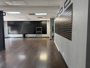 330-390 N Lantana St, Camarillo, CA for lease Interior Photo- Image 2 of 2