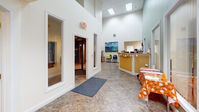 10 Commerce Park N, Bedford, NH for lease Interior Photo- Image 1 of 16